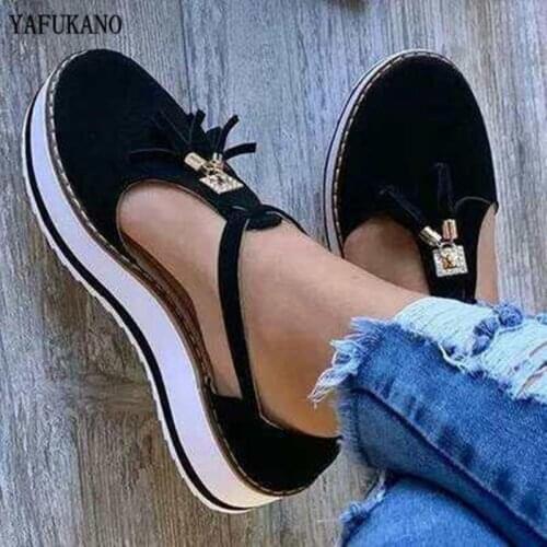 Women Flat shoes Summer Vulcanized shoes Solid Color Thick Bottom Womens Sandals Fashion Tassel Casual Style Womens Shoes