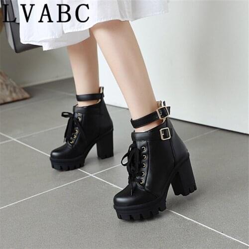 2020 Autumn Мартин сапоги Boots Women Round Toe Buckle Shoes Women High Heel Fashion Plus Size Square Heels Lacing black 35-43