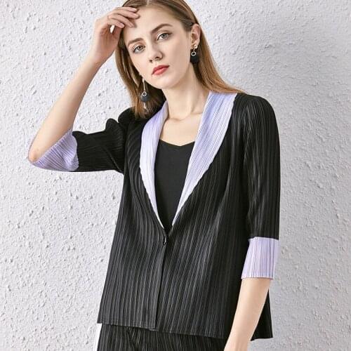 Plus Size Jacket Women Elastic Miyake Pleated Simple Patchwork Casual Loose Single Button Notched Collar Large Size Coats Female