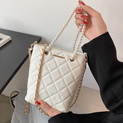 Luxury Messenger Messenger Bag New 2021 Fashion Ladies Lingge Chain Bucket Bag Pearl Single Shoulder Western Style Female Bag