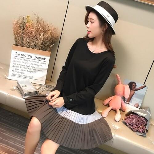 2018 New pregnant womens spring dress long sleeved Korean pure color dress Large Size Loose For Maternity Top 126