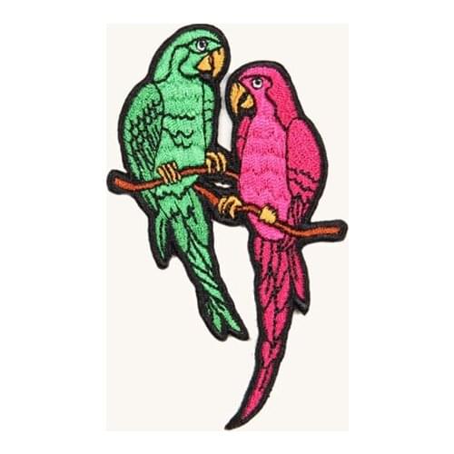 Embroidery Parrot Emblem Personalized Clothing Tags Iron On Patch with Heat Cut Border & Iron On Backing Accept Custom MOQ50pcs