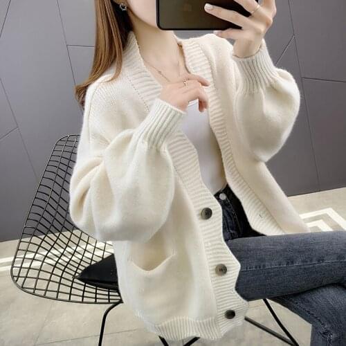 Room 2, row 13, hall 19406