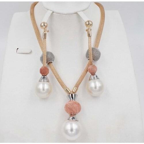 2018 New Fashion Dubai gold Jewelry Sets necklace earrings bracelet ring wedding Jewelry Sets Nigerian African Beads Design
