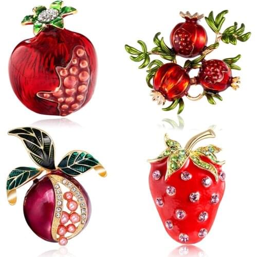 Trendy Enamel Fruit Shape Red Pomegranate Brooch For Women Green Leaf Cherry Brooches Suit Lapel Pin Clothing Scarf Badges
