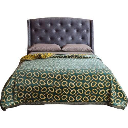 Light Luxury Flannel Blanket Thickened Double Layer Quilt Soft And Antistatic Winter Adult Bed Cover Home Textiles