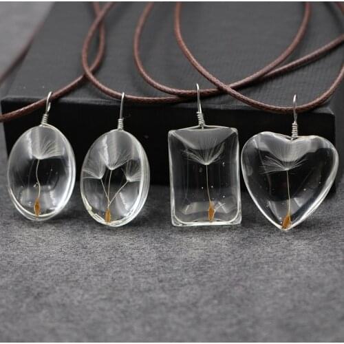 Ladies Dandelion Necklace Clear Heart Shape Dried Flower Charm Pendant Decorative Heart Necklace Jewelry Necklace