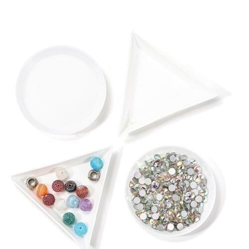 10Pcs Environmental Plastic Triangle Round PlateBeads Display Plastic Tray Packaging White Containers for Jewelry Making Finding