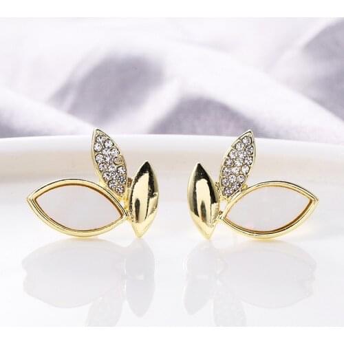 Korean Fashion Girl Earrings Leaf Simple Crystal Cold Wind Small And Versatile Temperament Earrings Wholesale Womens Clothing