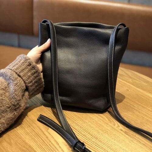 New Retro Cowhide Leather Fashion Han Edition Bucket Bag Trend Women Bag Casual Handbag Geometric Large Capacity Shoulder Bag