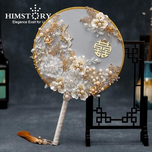 HIMSTORY Elegant Chinese Bridal Bouquets Fan Lace Appliques Pearls Handmade Flowers Brides Holding Round Fan Wedding Accessories