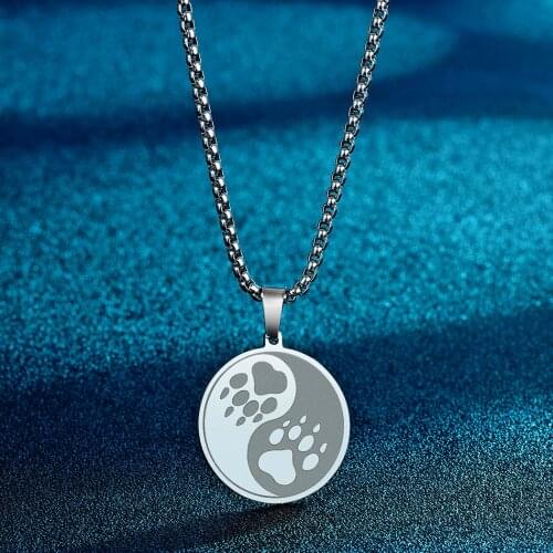 Chandle Yin yang Trail of the Wolf pendant necklace