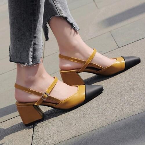 Summer new high heels thick heel womens shoes fat fat sandals feet wide simple fashion wild word buckle womens shoes