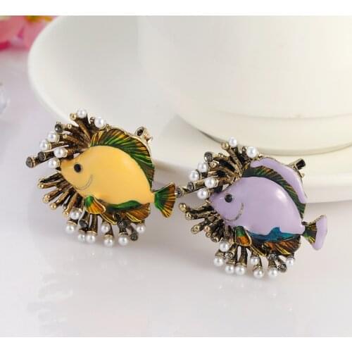 Creative Pearl Fish Brooches For Women Cute Party Casual Pins Jewelry Coat Dress Shirt Accessories New Arrival