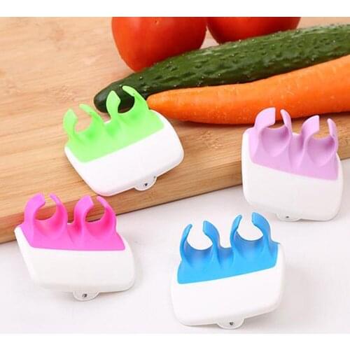1Pc Creative Finger Held Palm Peeler Easy Hold Vegetable Fruit Slicer Potato Carrot Cucumber Peeler Kitchen Tool Random Color