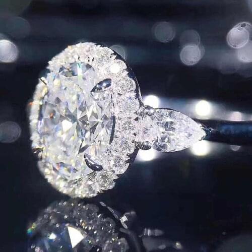 Huitan Romantic Women Rings Fashion Style Wedding Engagement Bands Jewelry Elegant Accessories High Quality Silver Color Rings