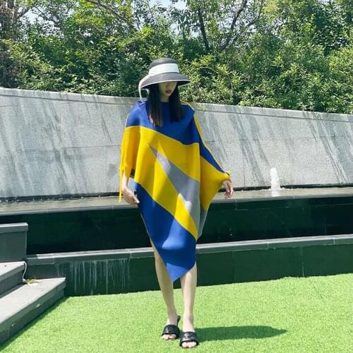 HOT SELLING Miyake new style pleated Diagonal collar dress splice loose irregular patchwork dress IN STOCK