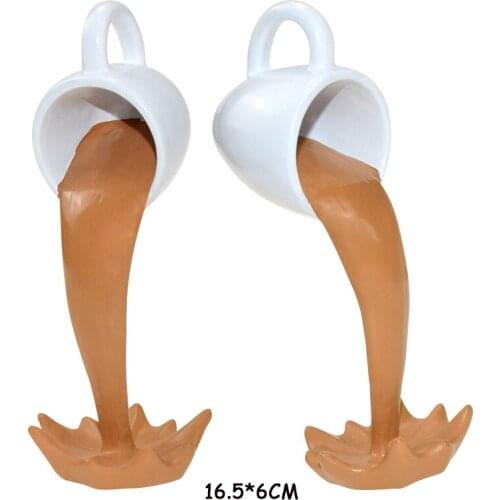 Floating Coffee Mug Creative Home Decoration Resin Craft Statue Desktop Decor Pouring Coffee Sculpture Living Room Decoration