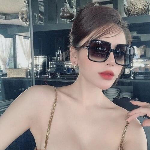 Oversized Female Sunglasses 2021 Fashion Big Sun Glasses Luxury Designer Shades For Women Vintage Glasses Lunette Oculos De Sol