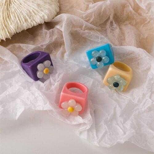 Fashion Design Cute Flower Acrylic Big Rings For Women Girls Colorful Large Square Finger Jewelry Accessories Party Gifts