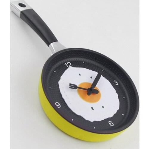 Creative Wall Clock Plastic Frying Pan Design Hanging Clocks Novelty Fried Egg Art Clock For Kitchen Decoration