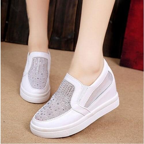 2019Hot elegant trendy women leather shoes comfortable sewing platform sneakers ladies Rhinestone Embroider White black Sneakers