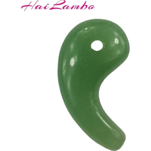 HaiLambo Natural Green Aventurine Hand Carved Magatama Pendant Comma Bead Classic Lucky Jewelry Pendants Bead for Gift GY10