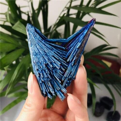 1pcs Natural Quartz Crystal Jet stone Rainbow Titanium Cluster pea cock blue flame feather cluster mineral specimen Healing Hot