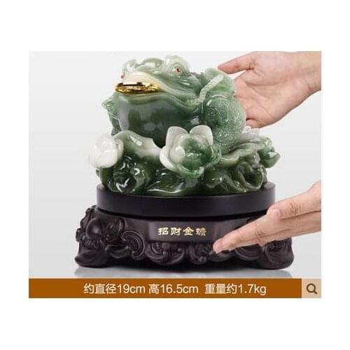 Golden toad has arge toad in the process of opening gift shop Statue tools wedding Decoration