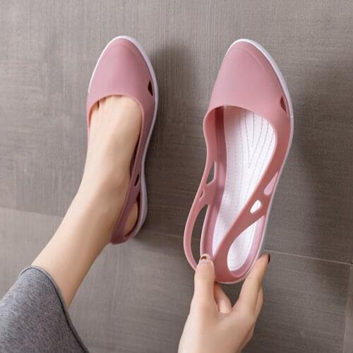 2021 Summer Women Low Heels Jelly Shoes Beach Sandalias Pointed Toe Shallow Rain Shoes PVC Waterproof Sandals Chaussure Femme