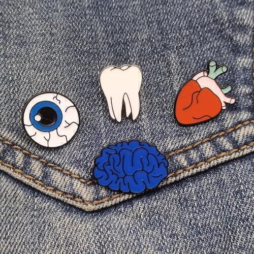 Doctors Brooches Brain Eye Teeth Heart Brooches Clothes Metal Badge Enamel Lapel Pins Jewelry Accessories Halloween Gift