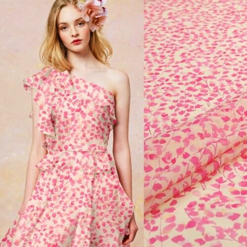 137CM 13MM Pink Floral Print Thin Silk Crepe De Chine Fabric for Summer Dress Blouse Skirt Shirt Scarf Pants J053