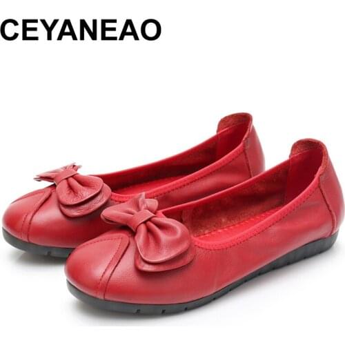 CEYANEAO new leather shoes with a round toe and a bow for older mothers Non-slip womens shoes in red with a soft sole