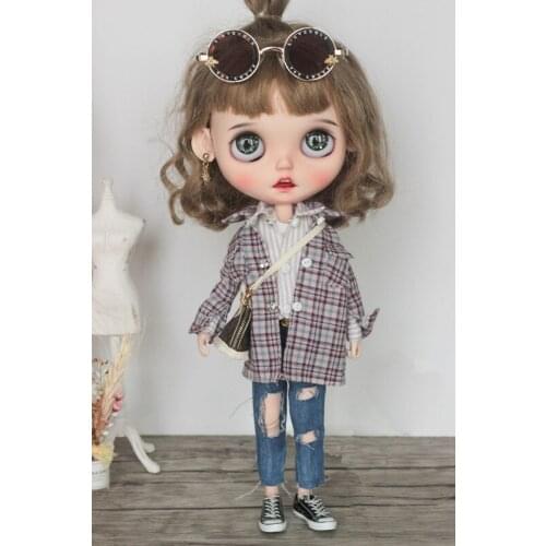 Blythes ob24 can be worn in doll clothes blythes size with loose striped plaid and pocket coat doll accessories