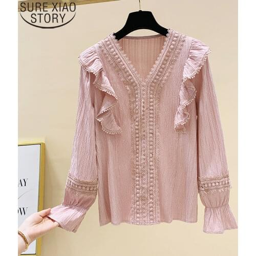 Korean Loose V-neck Womens Shirts Vintage Lace Shirts Women Long Sleeve Women Blouse Lace Spliced Flare Sleeve Solid Tops 11422