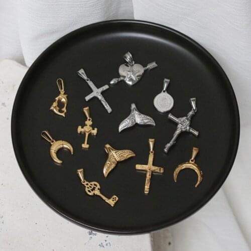 MODAGIRL Necklaces