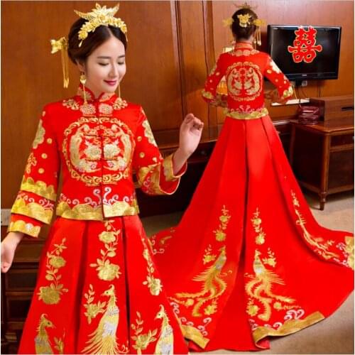 Chinese traditional wedding dress Women Tailing dress Red Embroidery phoenix gown Tang Vintage