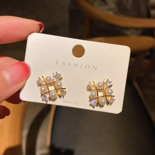 South Koreas new simple geometric square earrings temperament earrings net red simple earrings women