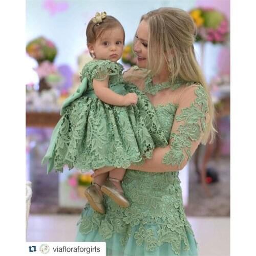 Avocado Green Long Sleeve Lace Mother Daughter Dresses Gowns Vintage Floral Lace Mom And Girls Matching Dresses Gowns Custom