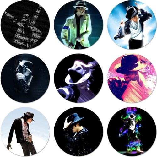 Michael Jackson Dancing King Icons Pins Badge Decoration Brooches Metal Badges For Clothes Backpack Decoration 58mm