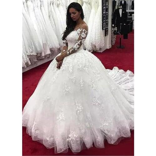 Fantastic Lace Scoop Neckline Ball Gown Wedding Dress Long Sleeves Illusion Applique Lace Bridal Gowns vestido casamento