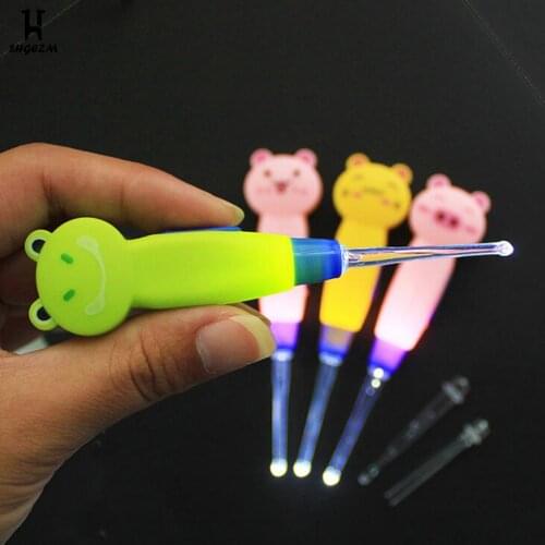 LED Cartoon Ear Care Spoon Child Cleaning Tool Earwax With Light Spoon Dig Luminous Ear Syringe Ear-Picker Product Random