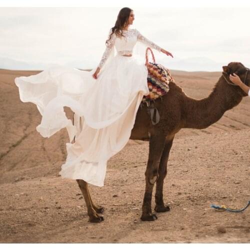 Latest Gorgeous Two Pieces Lace Long Sleeves Bridal Wedding Dresses Bateau Neckline Back Out Wedding Gowns for Bride 2021 New