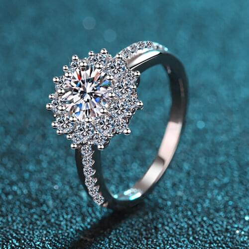 Luxury Moissanite Ring High Quality 100% S925 Sterling Silver Anniversary 1ct 2ct D Color VVS1 Ring Woman Gift