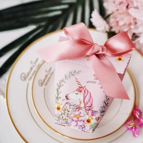 30pcs New pink lovely Unicorn style Candy Boxes Wedding Favors Bomboniere Party Gift Box Chocolate candy bags Sachet