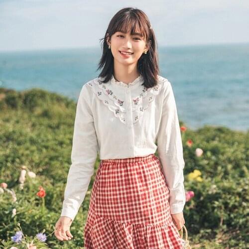 INMAN Autumn Cotton Blouse Lady Sweet Style Tops Linen Flower Embroidered Long Sleeve Versatile Outwear Womens Shirt