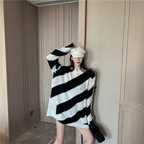 Autumn diagonal stripes color matching loose round neck pullover knitted sweater fashion all-match sweater