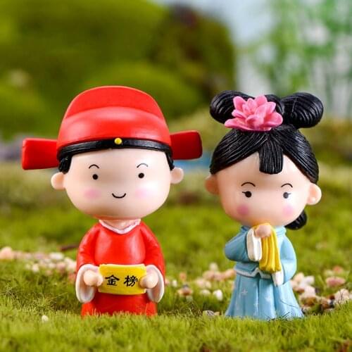 ZOCDOU 2 Pieces Delicate Chinese Qing Dynasty Clothing Doll Toy Couple Ornament Small Statue Little Figurine Crafts Home Deco