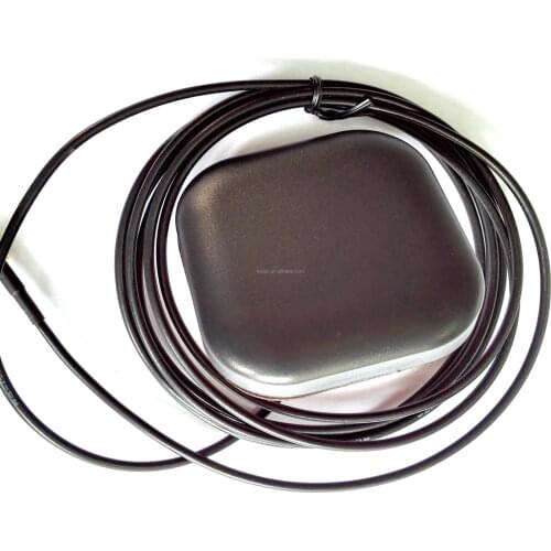 Bolt through 4G LTE 800-2600MHZ puck antenna with cable to SMA