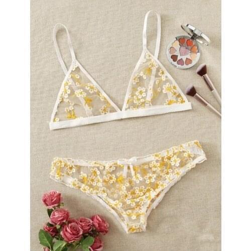 2021 New Bra set Sexy Bandage Bikini Lingerie Cute Dot Mesh Sheer Lingerie set Womens Underwear Three-Point Suit Sexy Lingerie